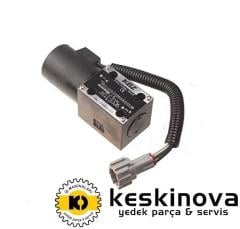 KOMATSU 3EC-15-38711 OEM FD35-40 24V VİTES SELONİDİ